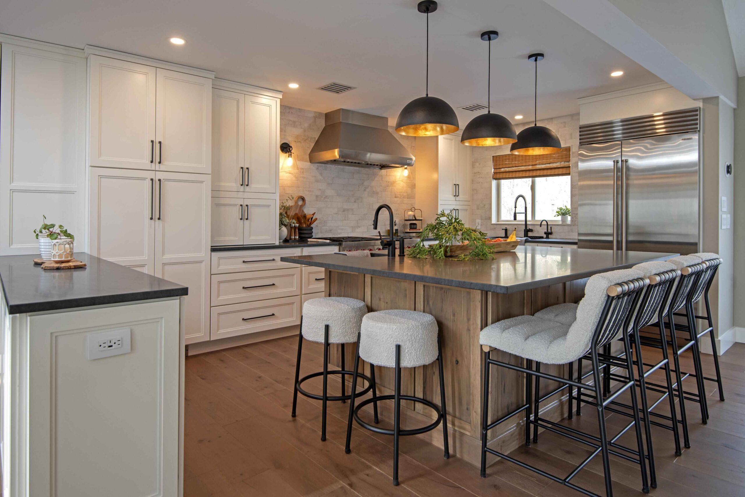 Completed kitchen remodeling project by Galvez Construction